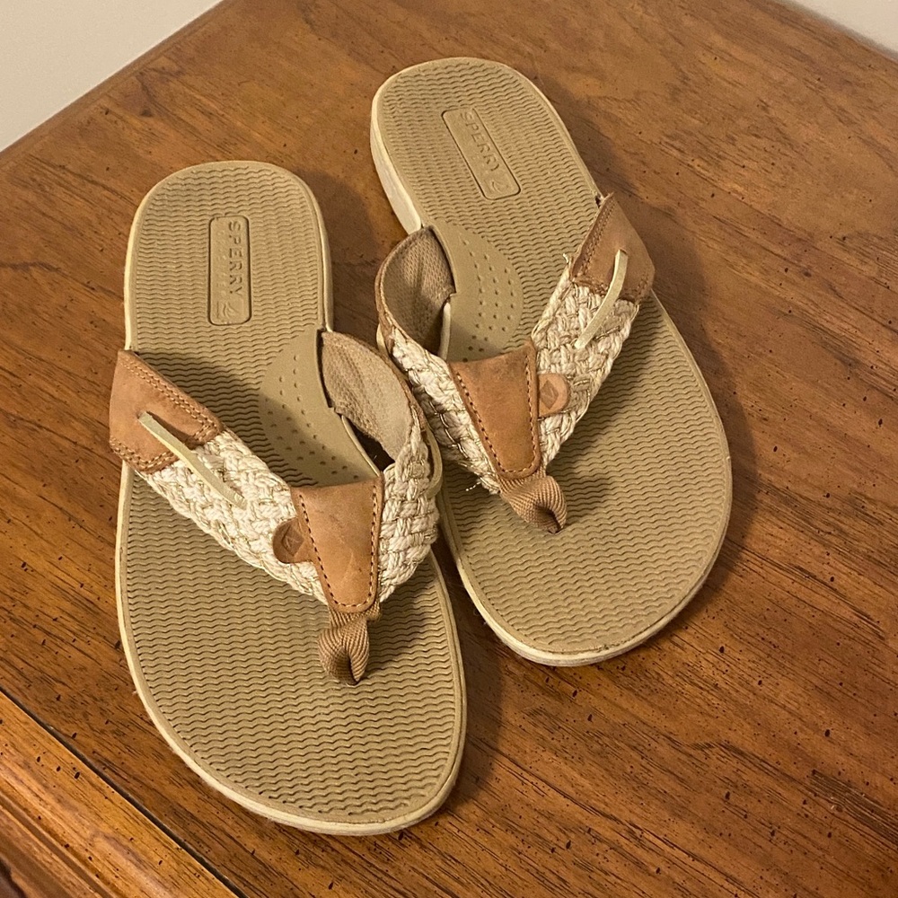 Sperry Women's Brown and Cream Thong Sandals